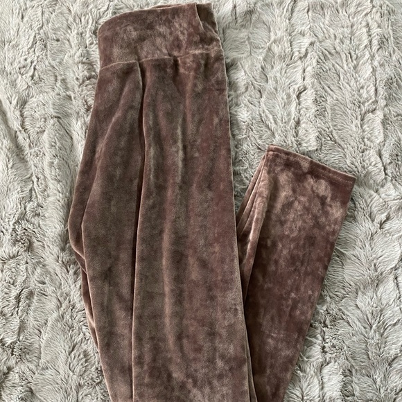 C. Mode || Small || Sweat Suit || Tan - Picture 2 of 3